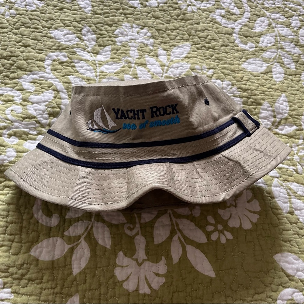 NWOT Yacht rock bucket hat - Picture 4 of 4